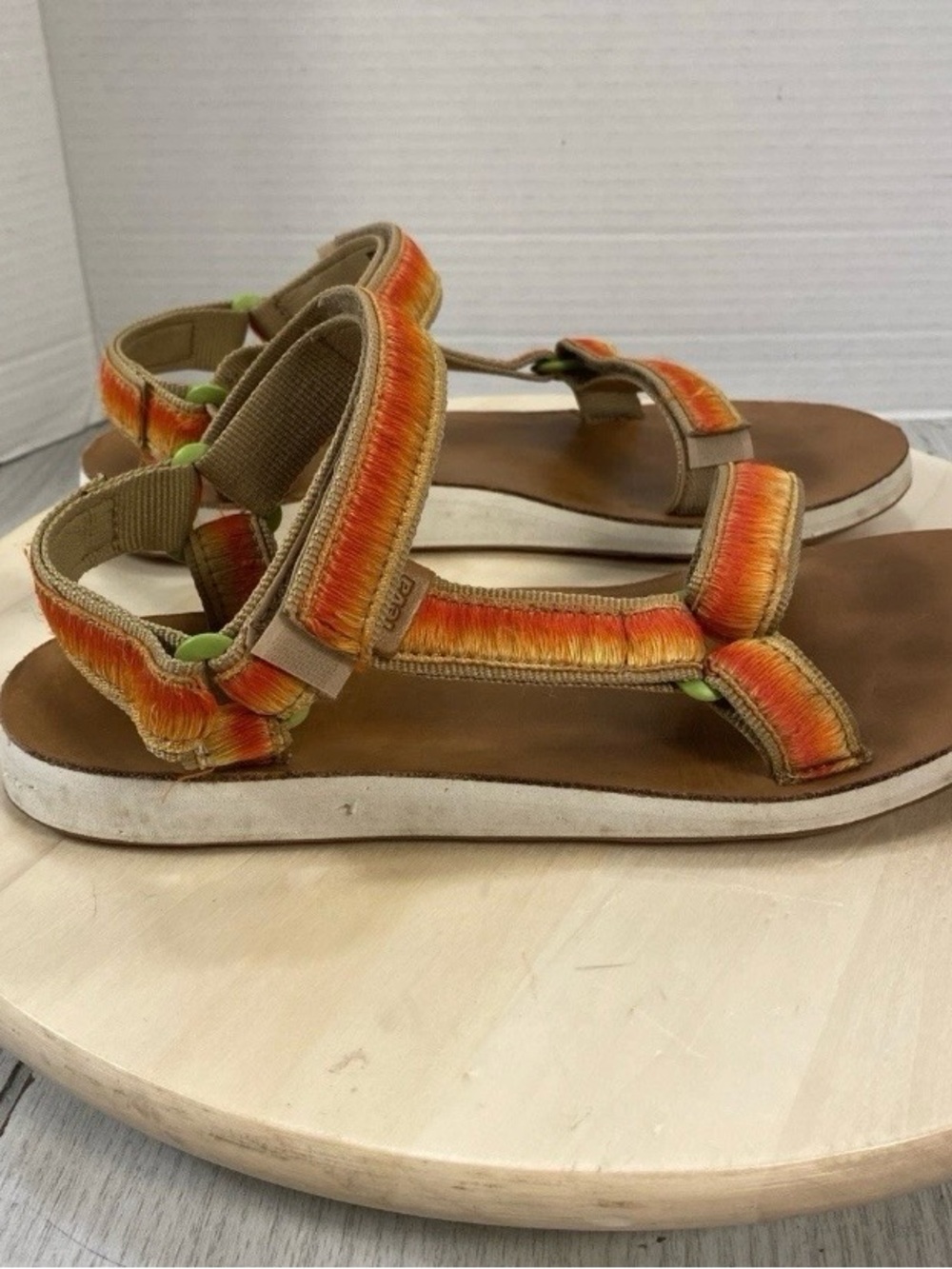 TEVA Sandals Original Universal Ombre Red Orange Yellow Tan Sun Leather 10